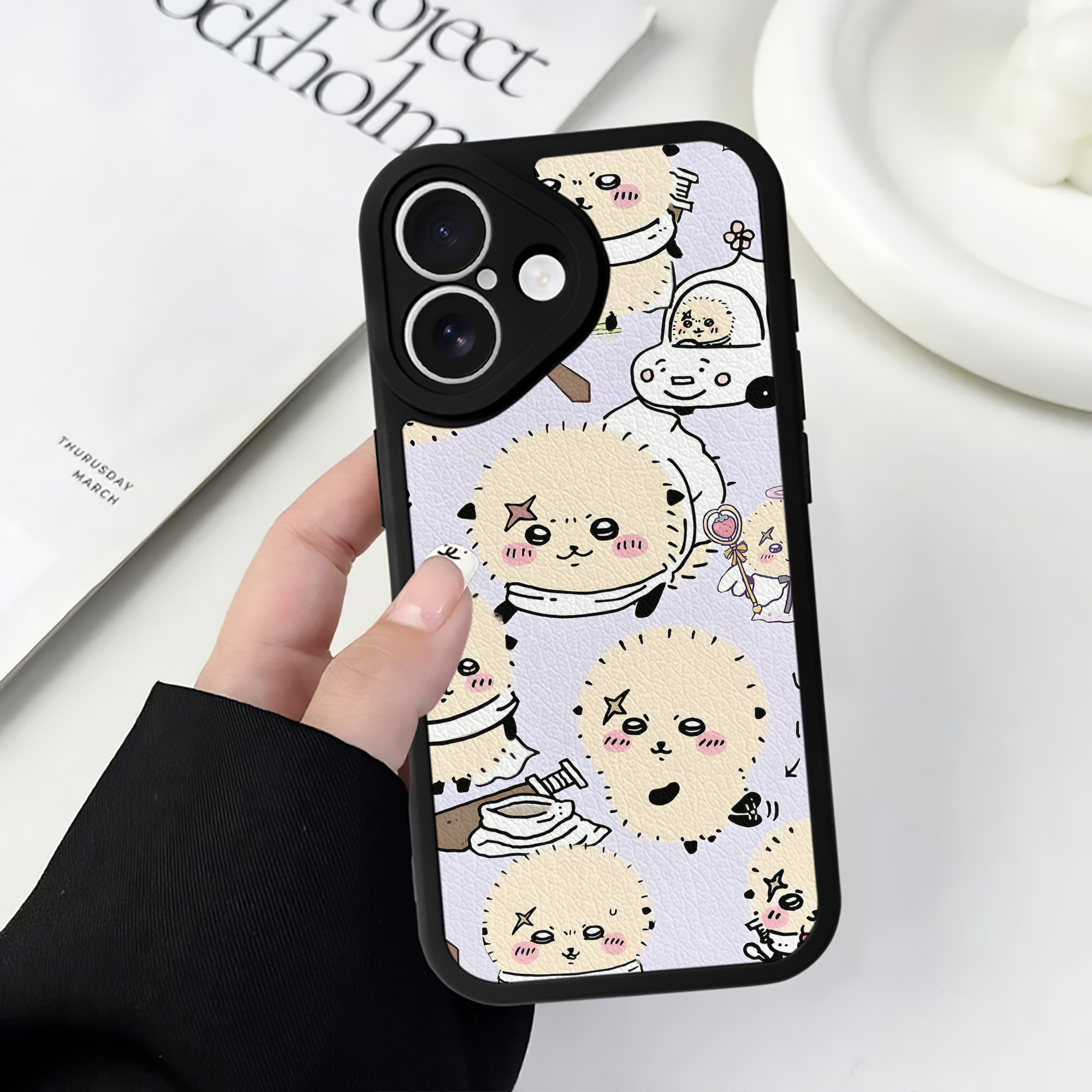 （画像用） ちいかわ Chii-kawa 【iPhone 16シリーズ対応】シリコンスマホケース（レザー調） 材質：シリコン